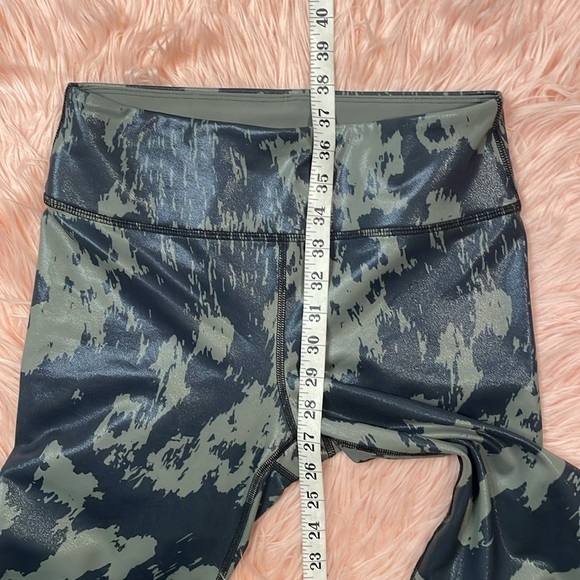 NWOT Noli Gloss Leggings Olive Cow Print High Waist Full‎ Length Size Large - Picture 6 of 6